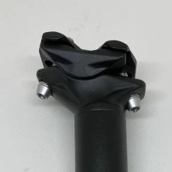 Kalloy SP-F102 2-Bolt Mit Neigungsverstellung Mit 10mm Versatz Nach Hinten (SB10) -Teile Verkäufe Sattelstuetze Kalloy SP F102 SB10 10mm Versatz 2 Schrauben Winkelverstellung schwarz b