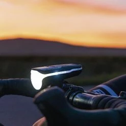 Sigma Aura-80 Und Blaze-Set Mit Akku Für USB-Ladegerät -Teile Verkäufe Sigma Frontleuchte Batterieleuchte LED Akku Aura 80 Lux USB 17800 4016224178001 070 28037i